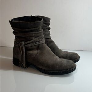 Born Women's Gray Leather  Ankle Boots | Renaissance Tassel Detail | Size 7